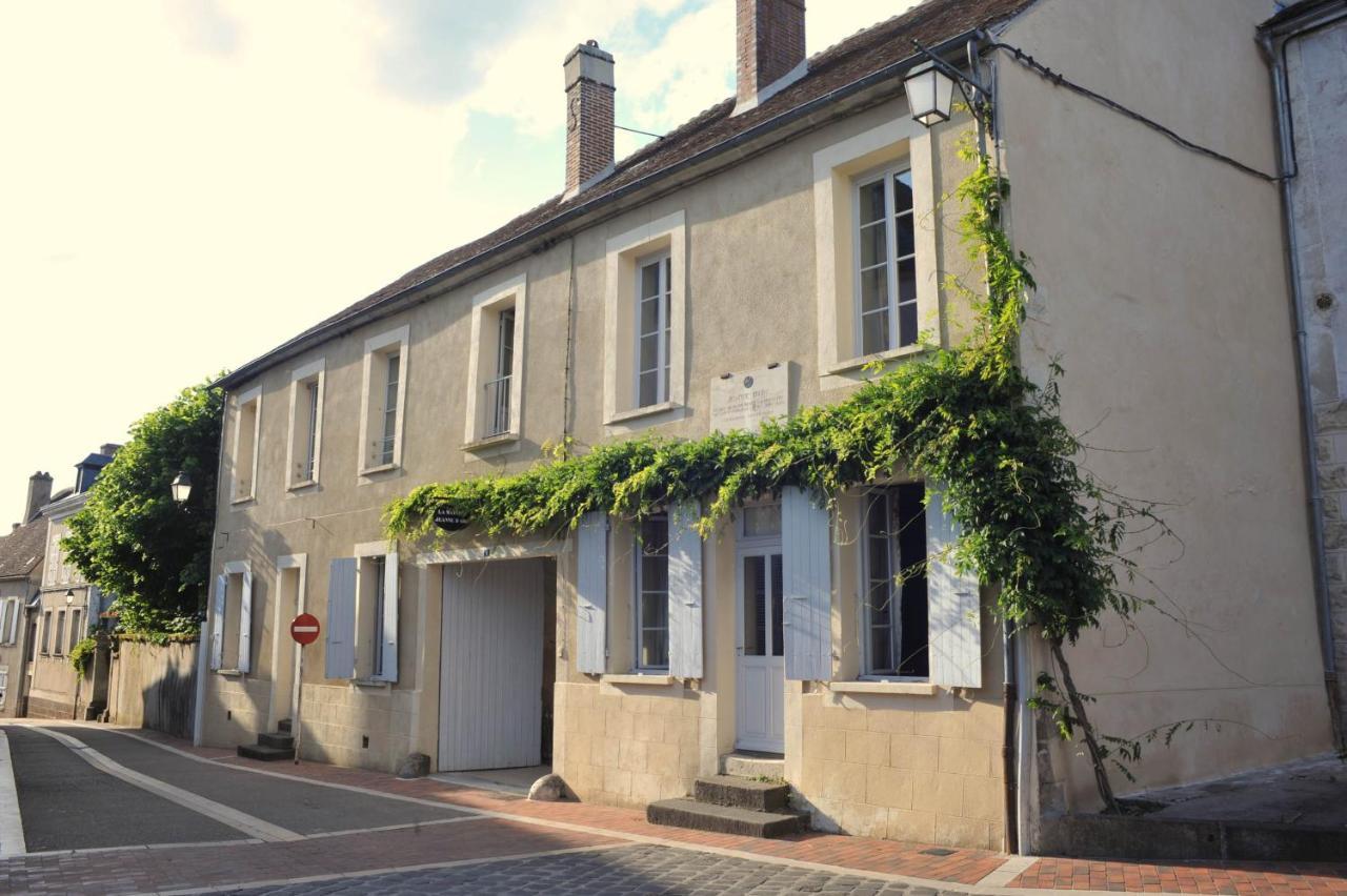 La Maison Jeanne D'Arc Saint-Fargeau  Exterior photo